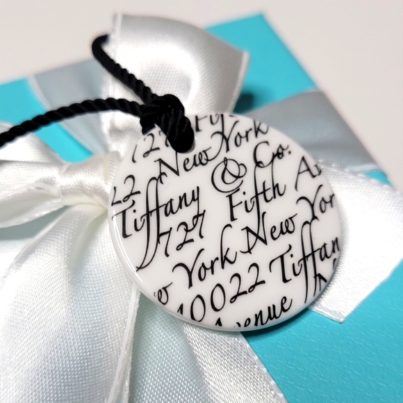 Tiffany & Co. Rare White Note Notes Round Circle Ireland Bone China 18" Necklace - Picture 2 of 12